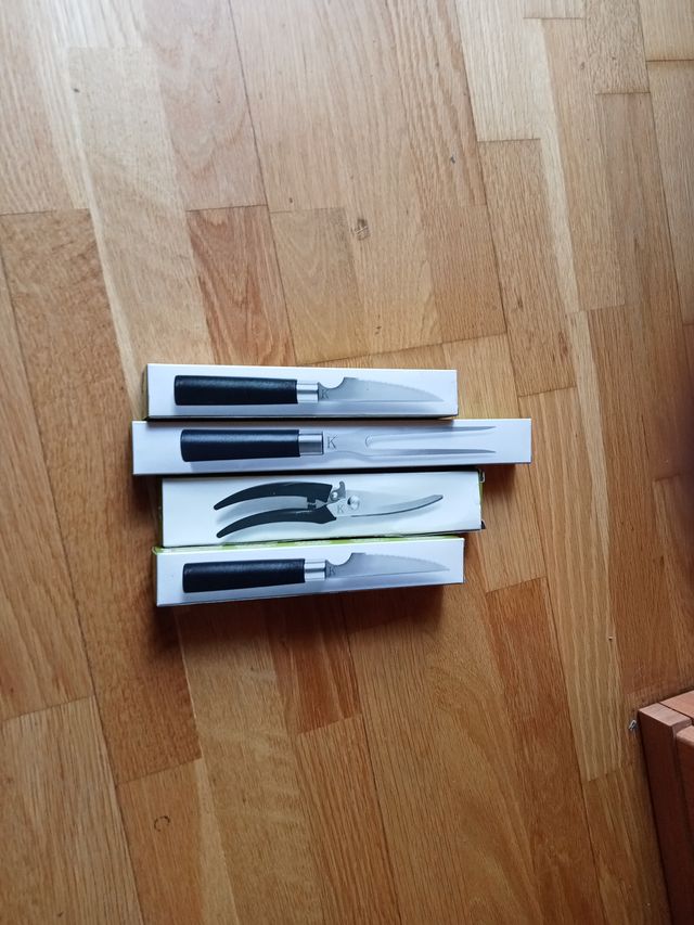 Set de Cuchillos, Trinchador y Tijeras