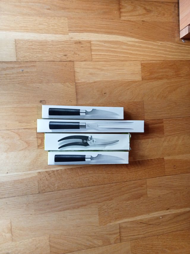 Set de Cuchillos, Trinchador y Tijeras