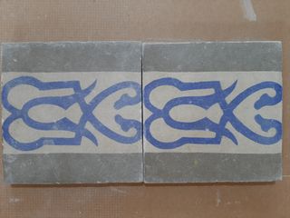 Baldosa hidráulica con motivo celta de 1920