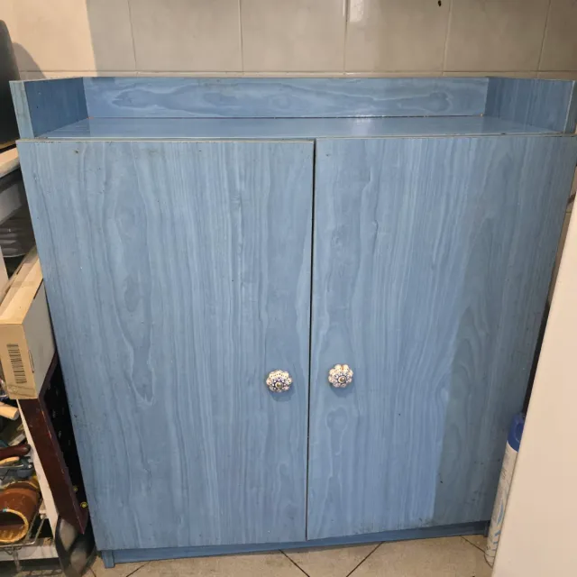 Mueble aparador azul y blanco