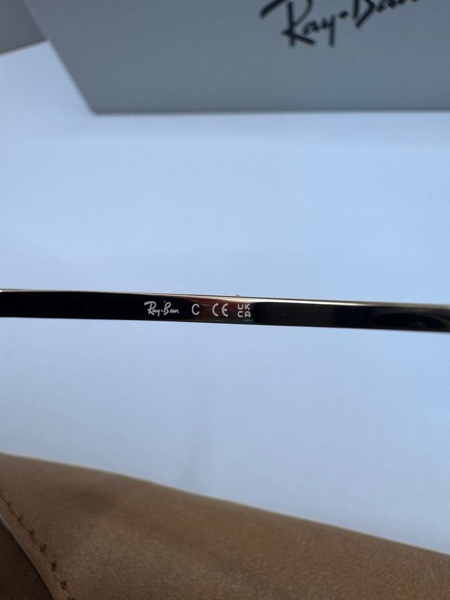 Occhiali da sole Ray-Ban Yevi Light Gold RB3728