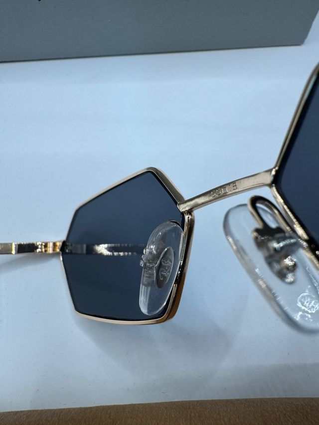 Occhiali da sole Ray-Ban Yevi Light Gold RB3728