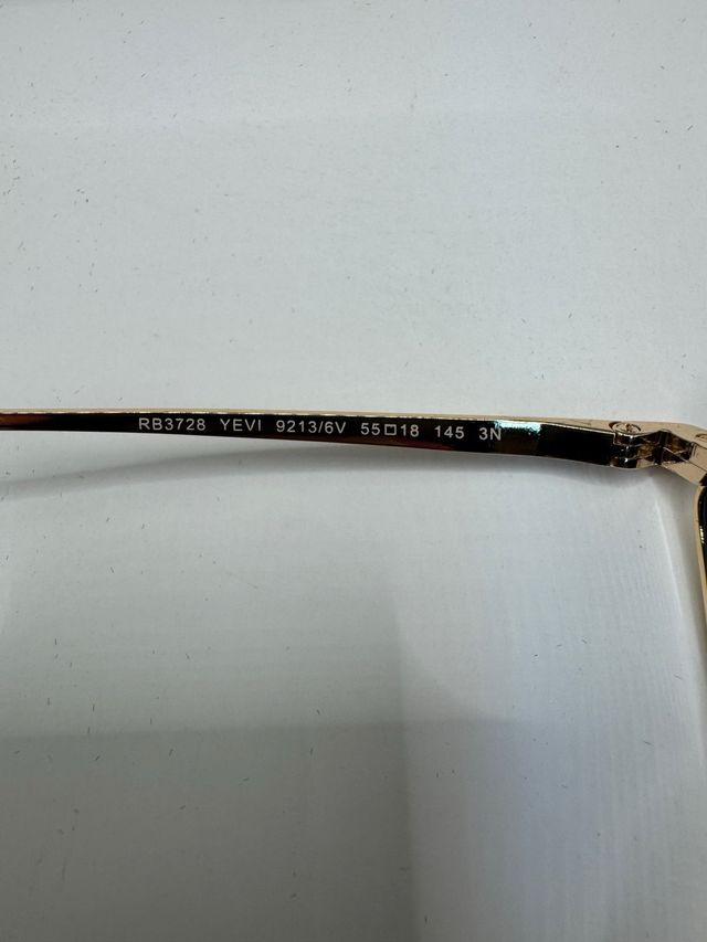 Occhiali da sole Ray-Ban Yevi Light Gold RB3728