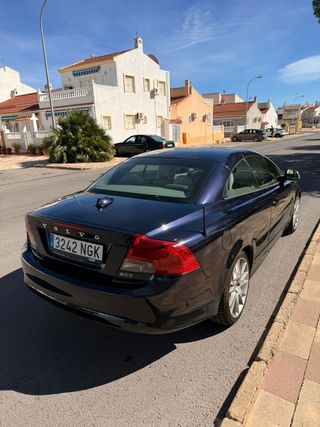 Volvo C70 2009