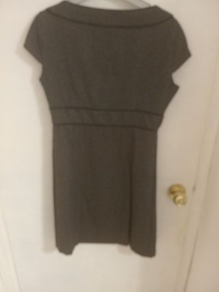 Vestido corte clásico gris y negro(marca f.joven)