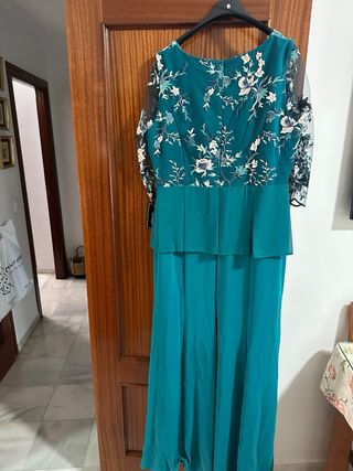 Traje largo boda/madrina verde