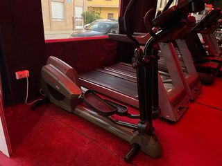 Elíptica Life Fitness 9100