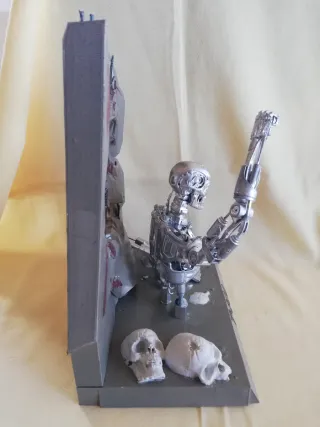 Figura T-800 Terminator Diorama 1/6