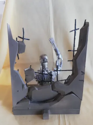 Figura T-800 Terminator Diorama 1/6