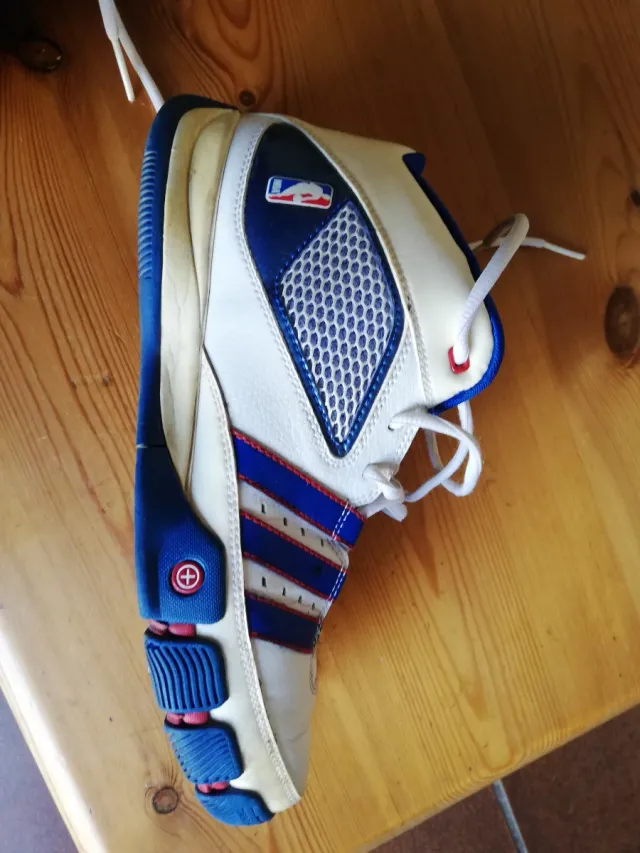 Botas Adidas NBA Vintage Talla 42