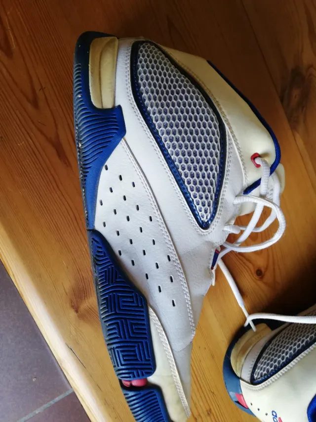 Botas Adidas NBA Vintage Talla 42