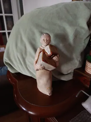 Angelote librero figura decorativa