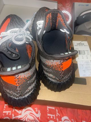 Yeezy Carbon Beluga Size 41