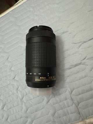 Objetivo Nikon 70-300
