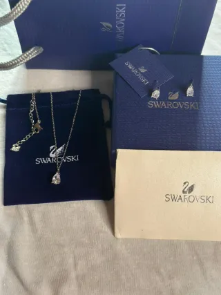 Conjunto Original Swarovski Collar y Pendientes 
