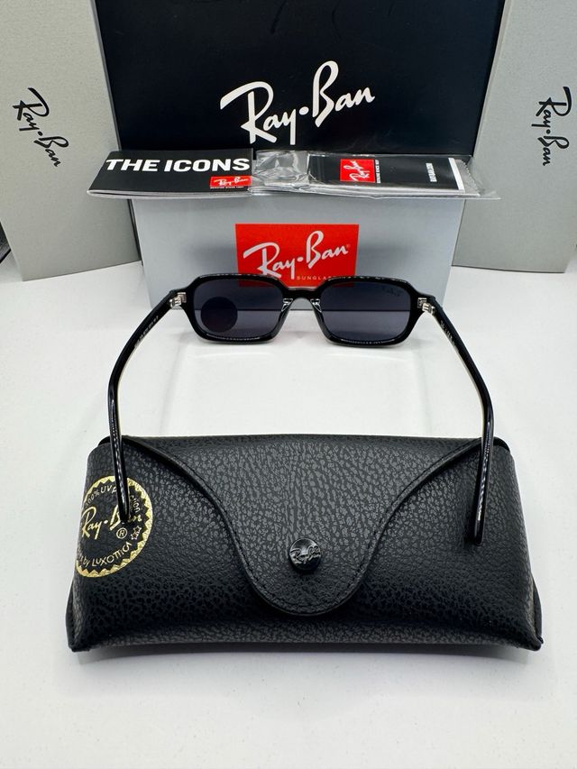 Ray-Ban Zuri Black rb4455 Occhiai da sole Nuovi
 