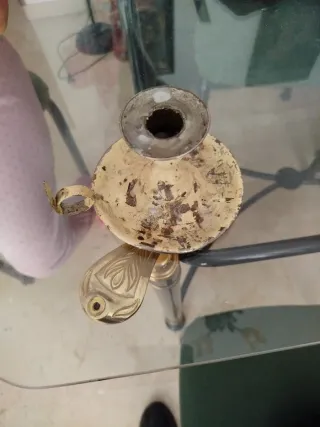 Candelabro antiguo de metal