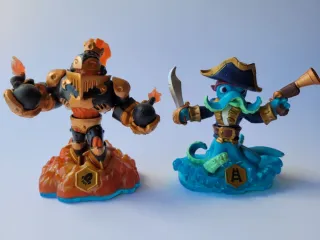 PACK Skylander 1,2y3 XBOX360-2 Portales-13 Figuras