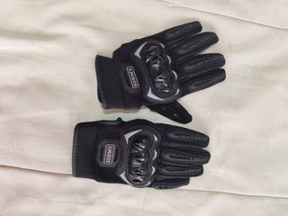 Guantes de moto SUOMY negros y plateados