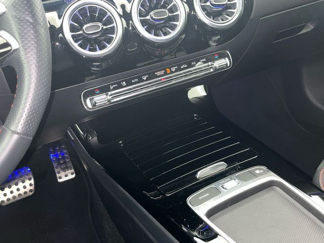 Mercedes-Benz Clase A 180 100 kW (136 CV)