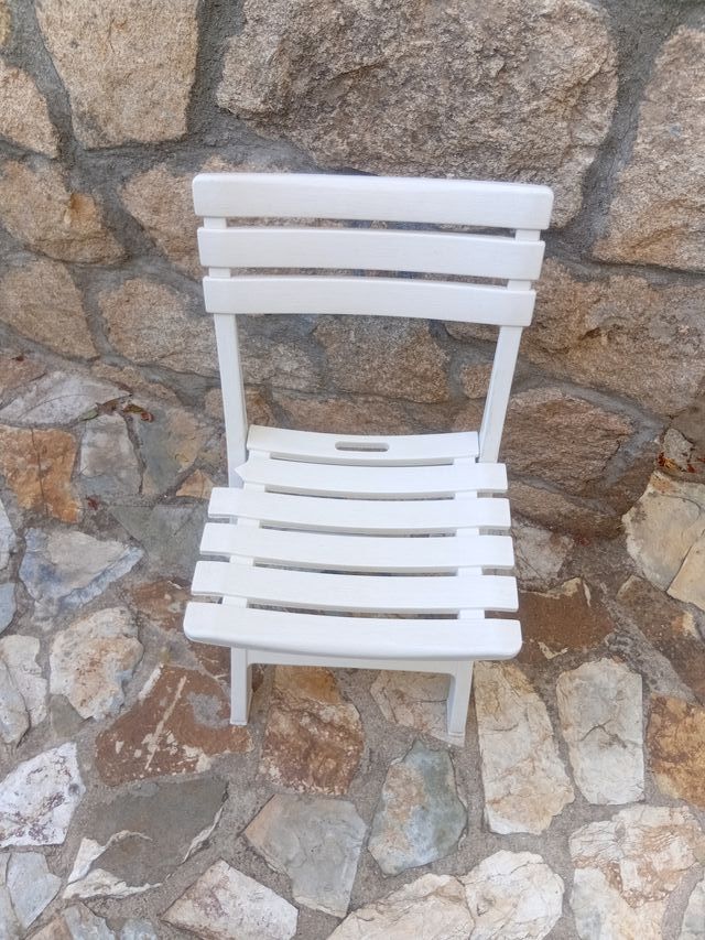 Mesa de jardín plegable blanca