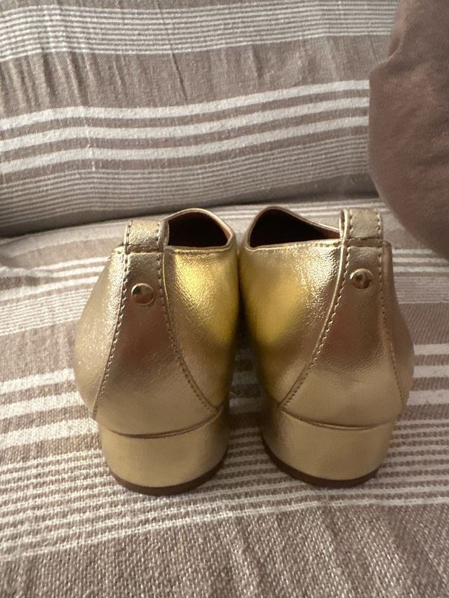 Zapatos bailarina dorados mujer