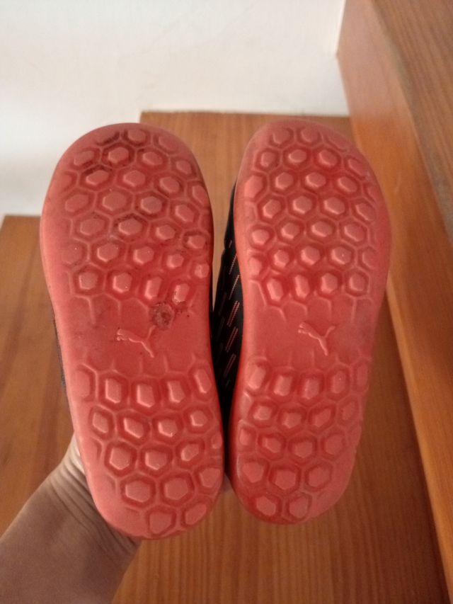 Zapatillas fútbol Puma Talla 26