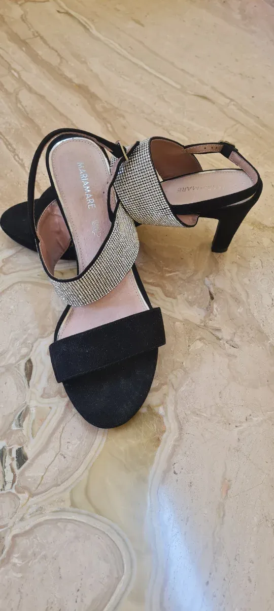 Sandalias Mariamare tacón negro y plata