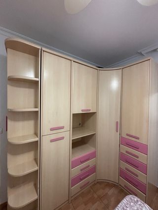 Armario modular zapatero beige y rosa