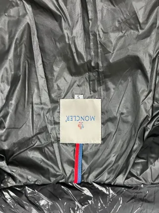 Abrigo Moncler Negro Plumas