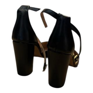 Scarpe TOSCANI con tacco e cinturino