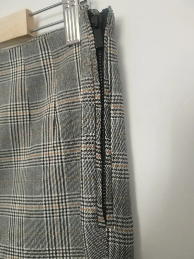 Pantalón Zara cuadros pitillo nuevo