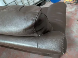 Sofá polipiel marrón chocolate