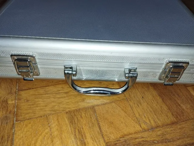 Maletín de aluminio Plata y Negro