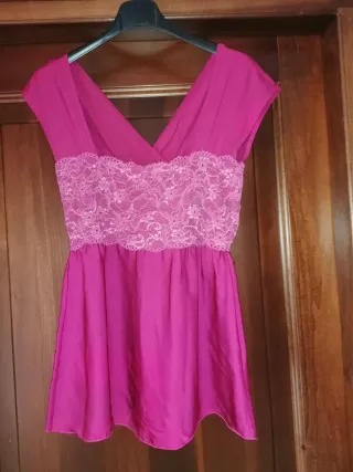 T-shirt Intimissimi con pizzo rosa