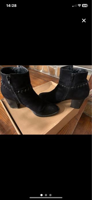 Set stivaletti blu
beige
neri