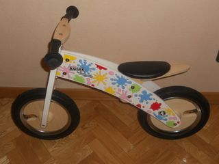 BICICLETA INFANTIL SIN PEDALES “KIDDIMOTO KURVE”.
