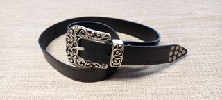 Cintura da donna in vero cuoio di colore nero
