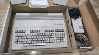 Ordenador Commodore 128 Beige