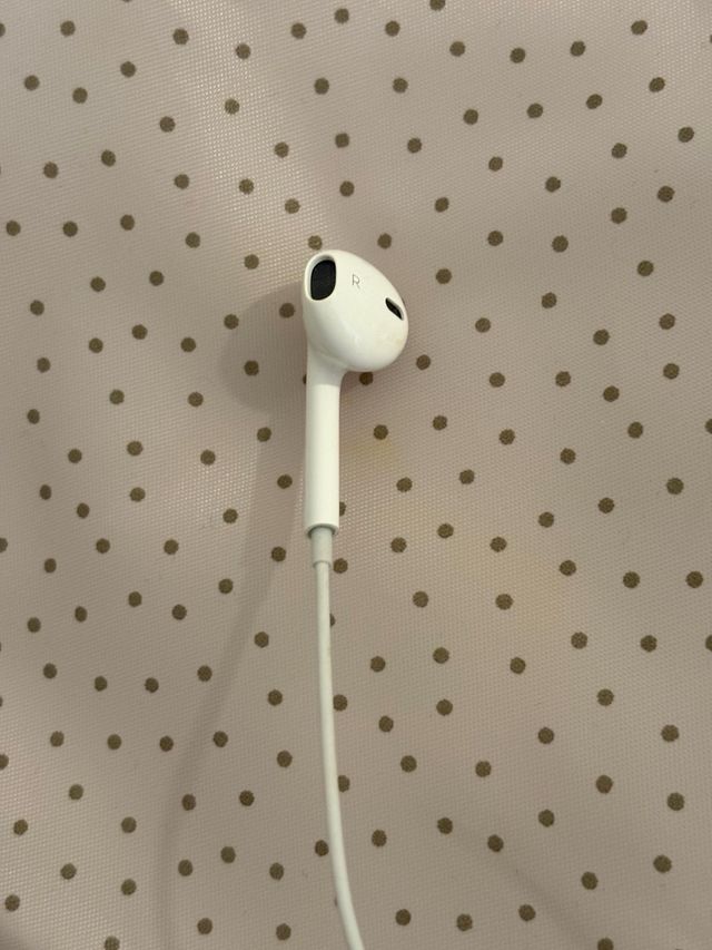 Auriculares Apple EarPods con cable Lightning