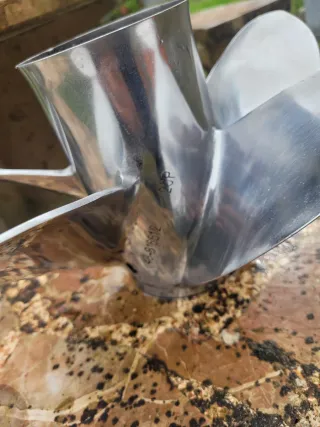 Hélice Mercury High Five