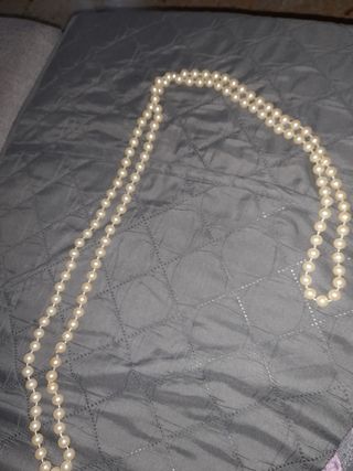 Collana lunga in perle di vetro