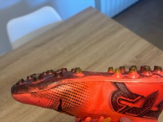 Botas fútbol Puma multitacos niño talla 31