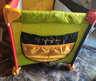 Cuna de viaje con colchón infantil