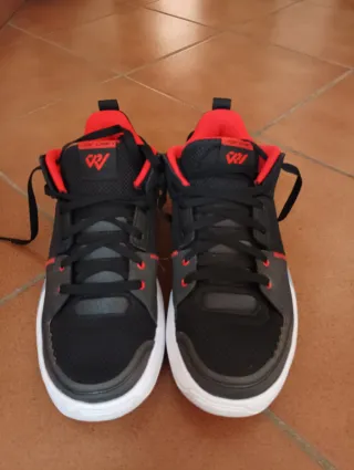 Zapatillas Baloncesto Air Jordan Negras Rojas