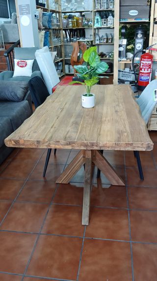 Mesa comedor rústica madera y metal