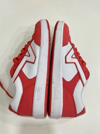 Zapatillas VANS (Nuevas)