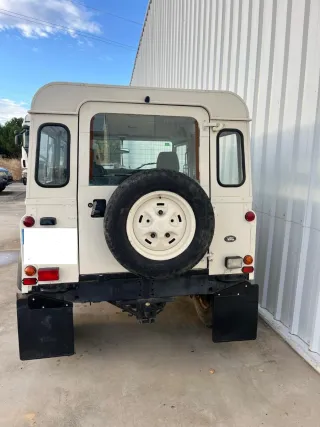 Land Rover Defender 1998
