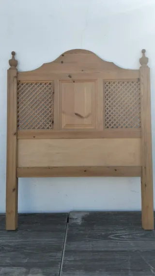 Cabecero de madera