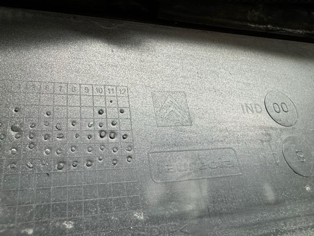 Defensa C4 Picasso Xenon